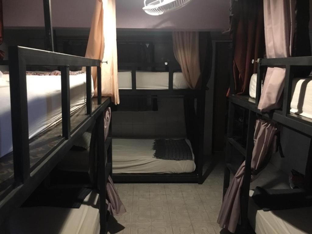 The 25 Hostel Hat Yai Exterior photo